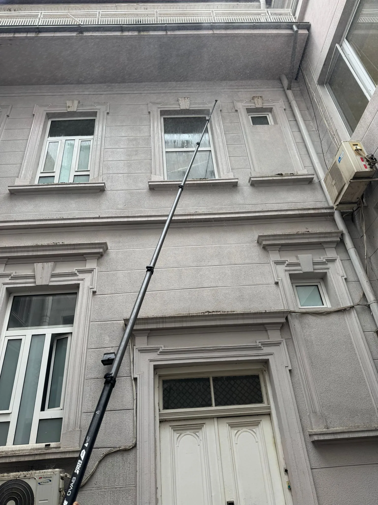 Spălare fațadă panouri compozite – Jet Xpert București